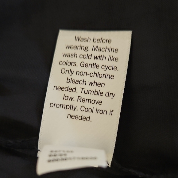 EUC Nine West Black Blouse with Puff Sleeves - Picture 8 of 10